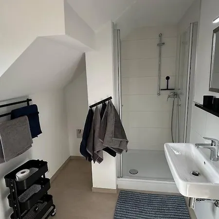Frisch Renovierte Ferienwohnung Haldenblick Fuer 2-4 Personen, Zentral Gelegen Essen Exterior photo