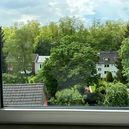Frisch Renovierte Ferienwohnung Haldenblick Fuer 2-4 Personen, Zentral Gelegen Essen Exterior photo